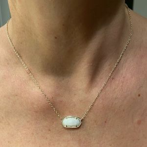 Kendra scott necklace